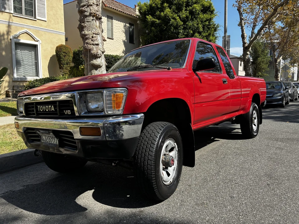 1991 Toyota Hilux 5th Gen - Image 5 of 31
