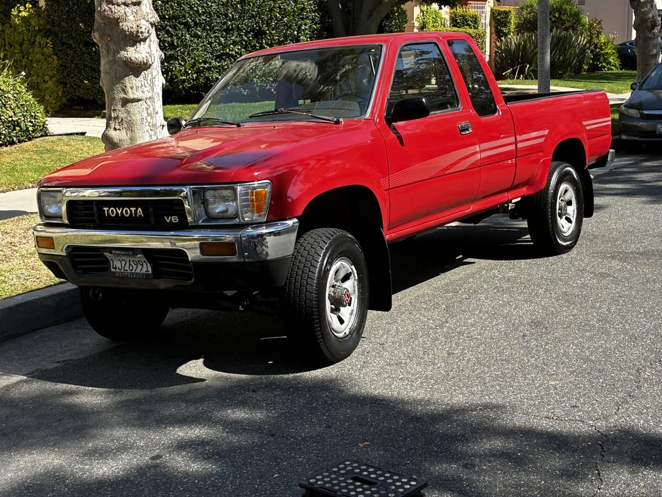 1991 Toyota Hilux 5th Gen - Image 4 of 31