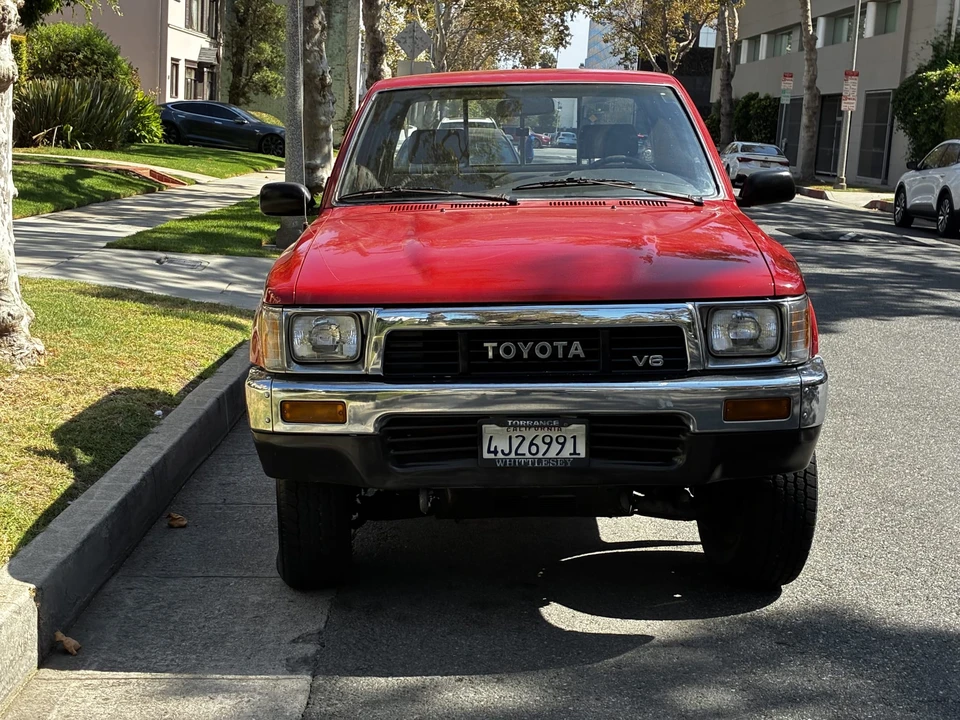1991 Toyota Hilux 5th Gen - Image 10 of 31