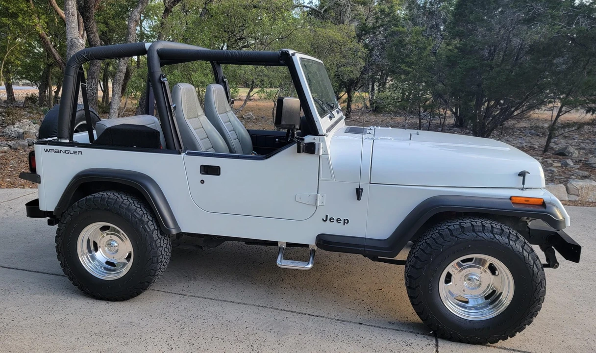 1992 Jeep YJ Wrangler - Image 11 of 31