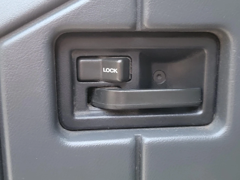 1992 Jeep YJ Wrangler - Image 30 of 31