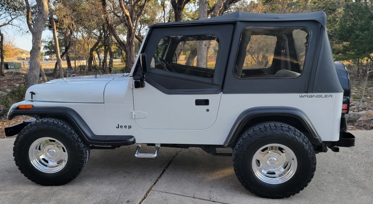 1992 Jeep YJ Wrangler - Image 7 of 31