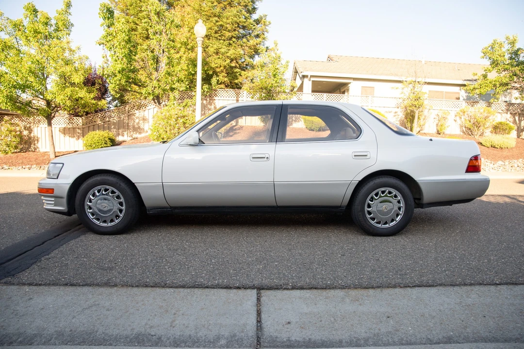 1992 Lexus LS 1st Gen - Image 3 of 31