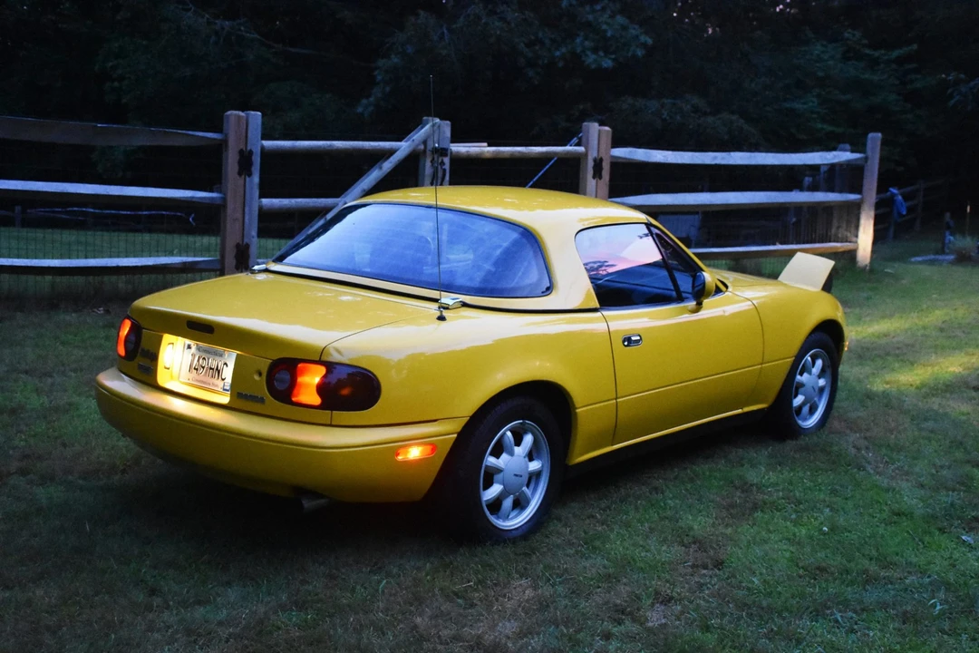 1992 Mazda NA MX-5 Miata - Image 11 of 31