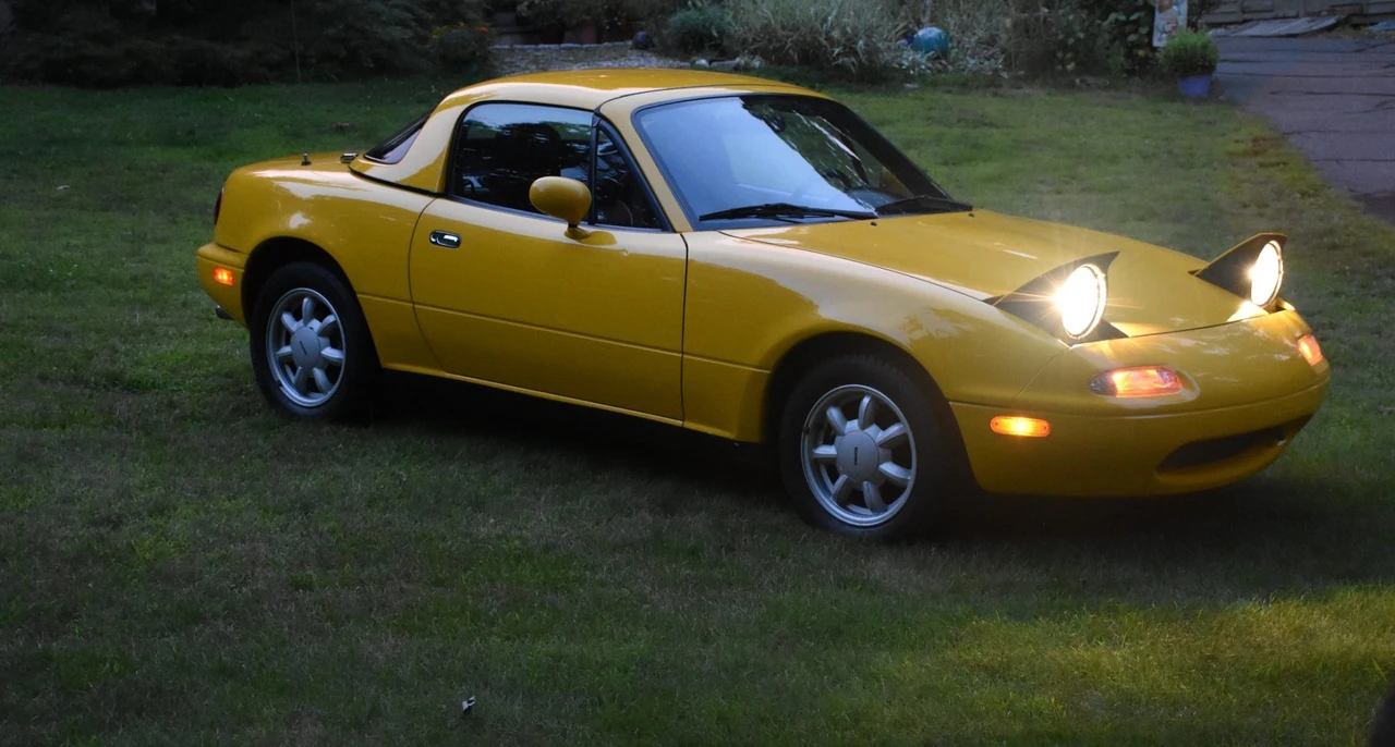1992 Mazda NA MX-5 Miata - Image 2 of 31