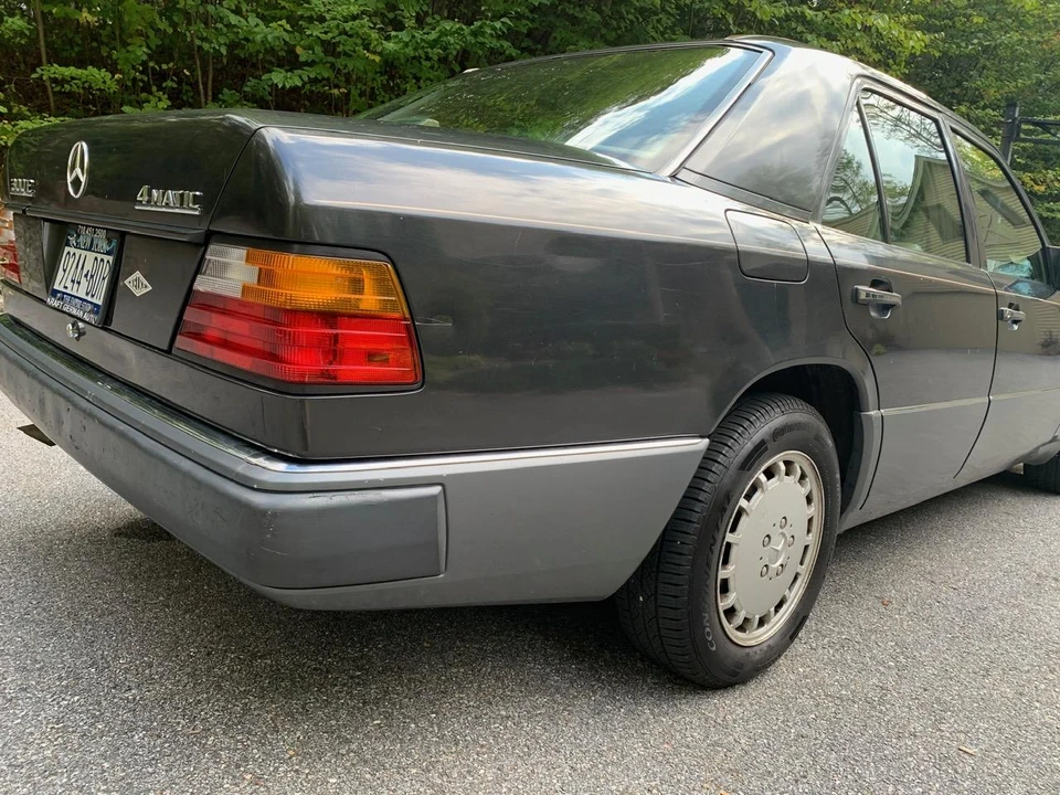 1992 Mercedes-Benz W124 E-Class - Image 30 of 31