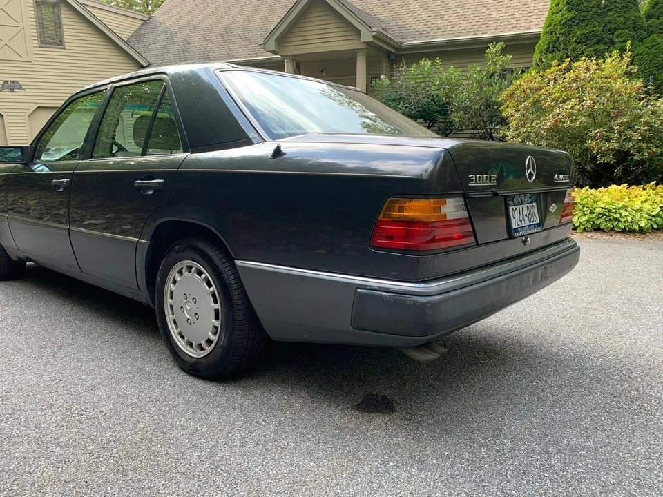1992 Mercedes-Benz W124 E-Class - Image 25 of 31