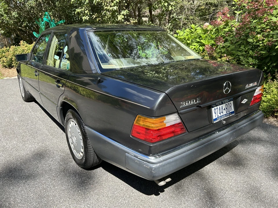 1992 Mercedes-Benz W124 E-Class - Image 13 of 31