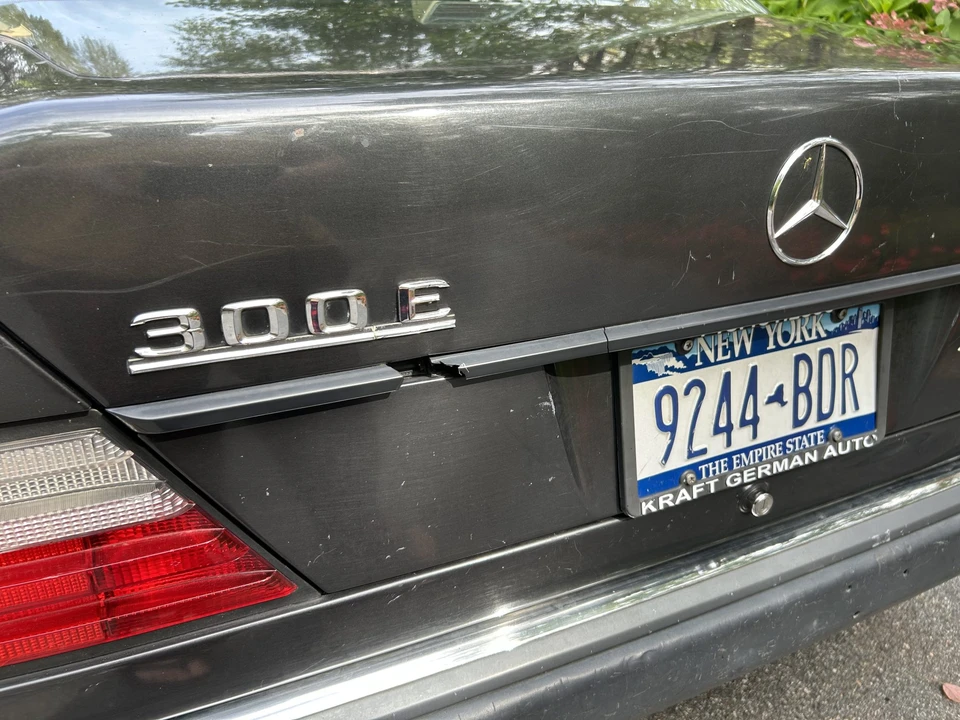 1992 Mercedes-Benz W124 E-Class - Image 28 of 31