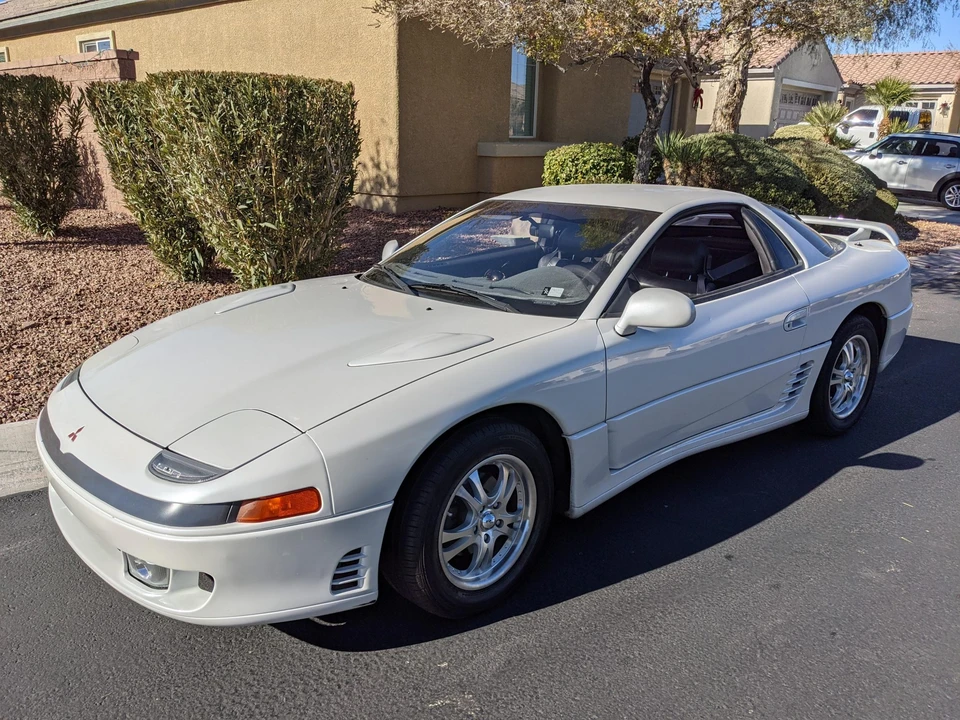 1992 Mitsubishi 3000GT Series 1 - Image 2 of 31