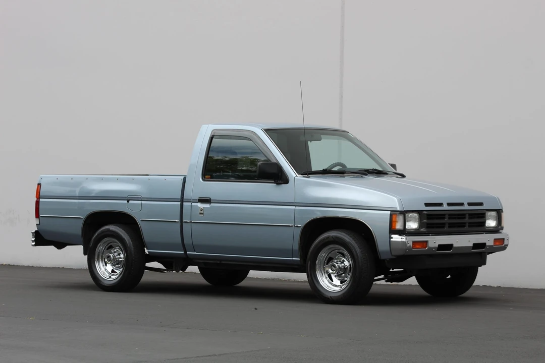 1992 Nissan - Image 22 of 31