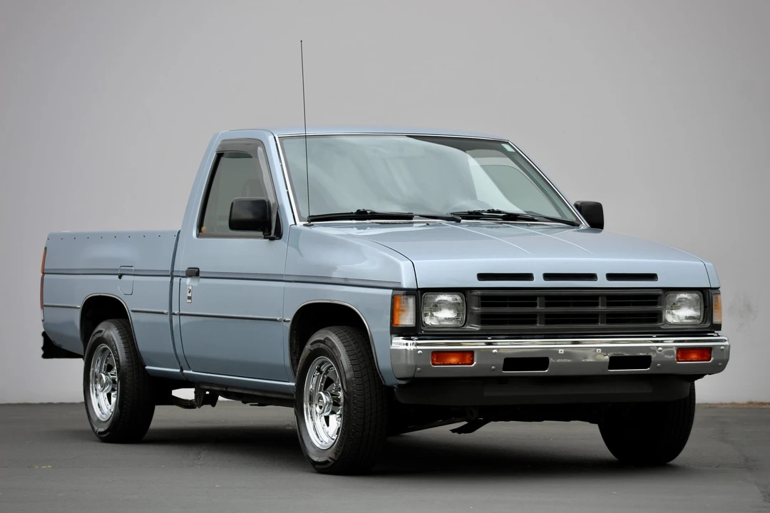 1992 Nissan - Image 28 of 31