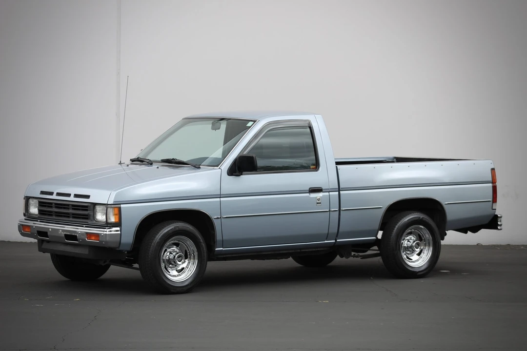 1992 Nissan - Image 5 of 31
