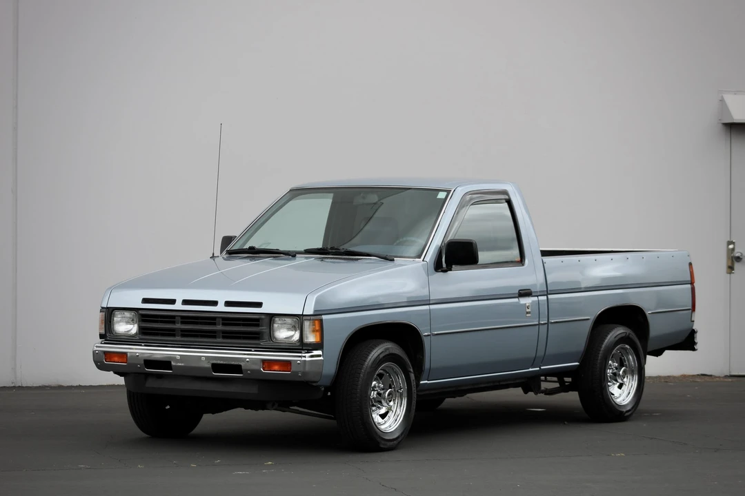 1992 Nissan - Image 3 of 31