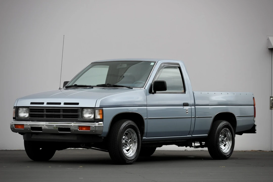 1992 Nissan - Image 2 of 31