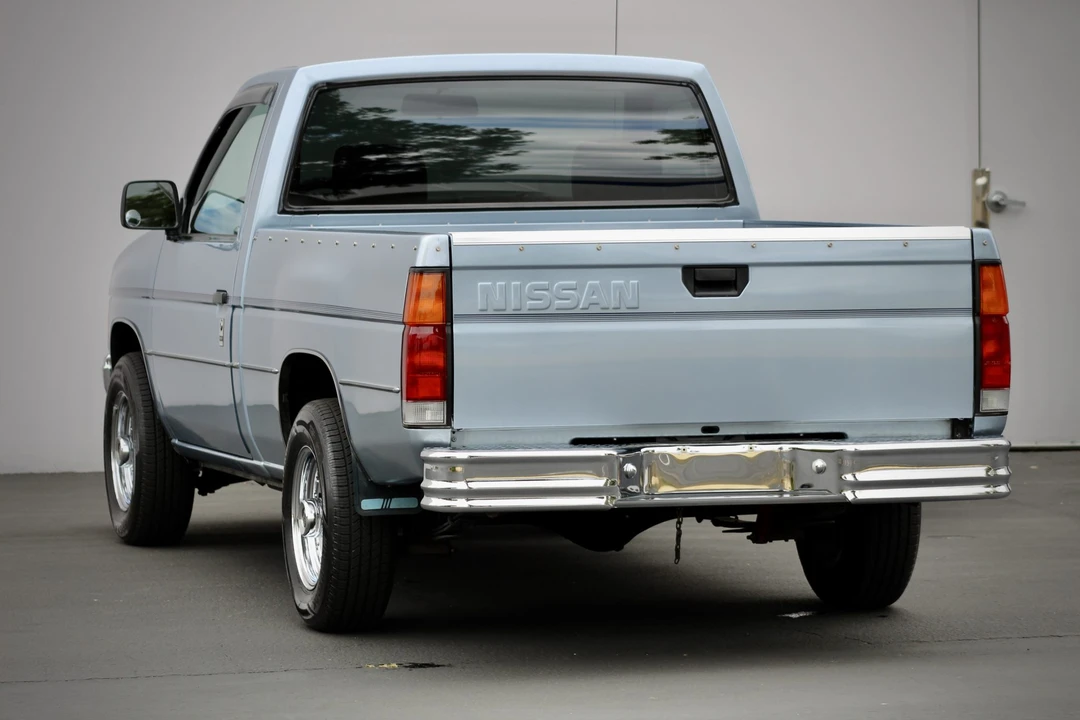 1992 Nissan - Image 14 of 31