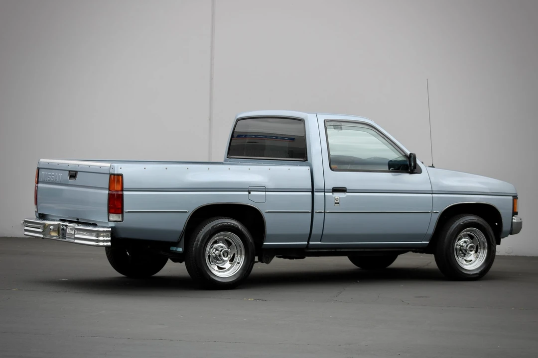 1992 Nissan - Image 19 of 31