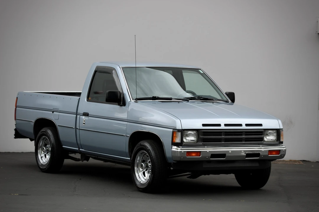 1992 Nissan - Image 25 of 31