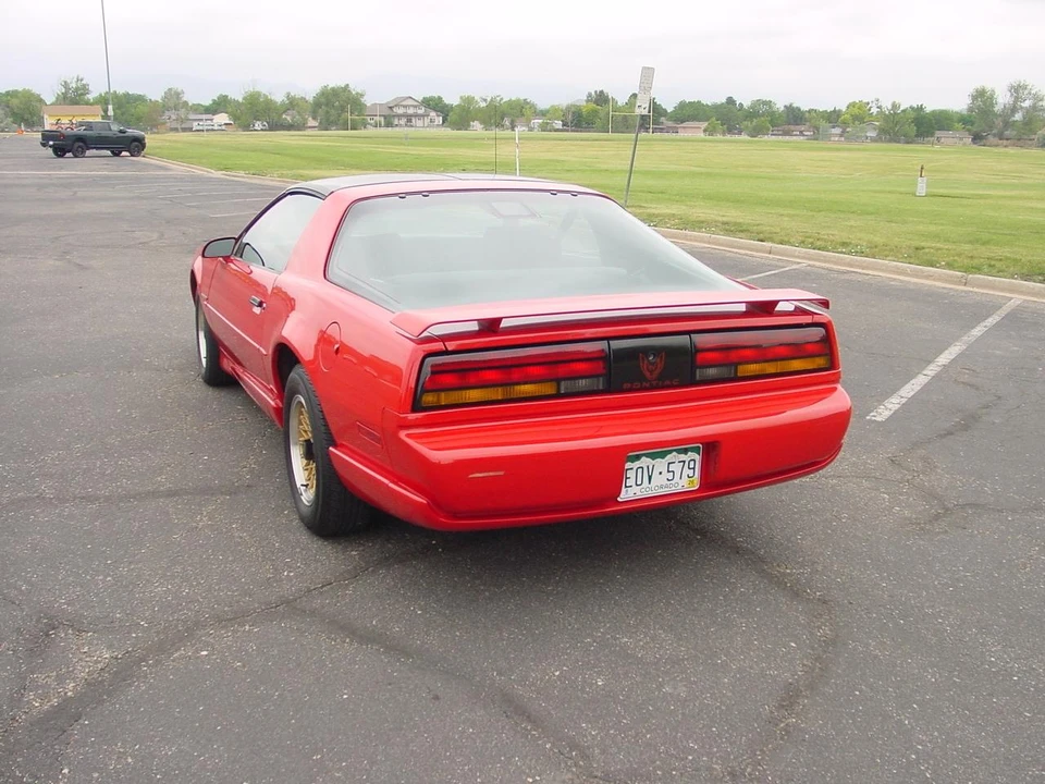 1992 Pontiac Firebird 3rd Gen - Image 7 of 31