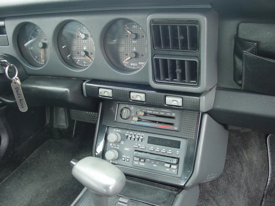 1992 Pontiac Firebird 3rd Gen - Image 28 of 31