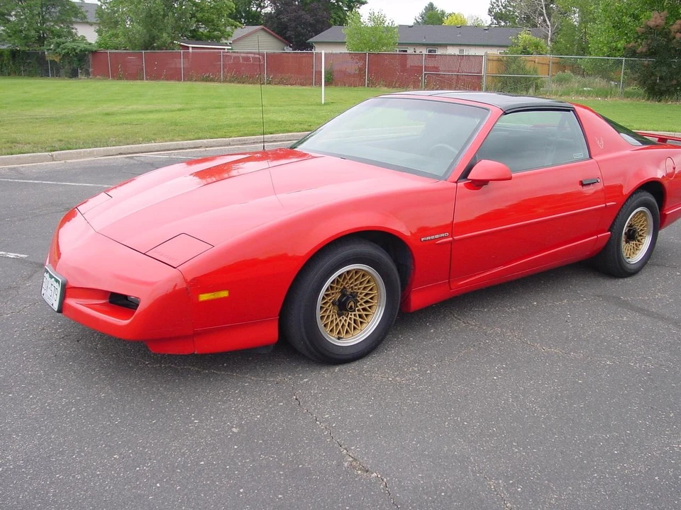 1992 Pontiac Firebird 3rd Gen - Image 4 of 31