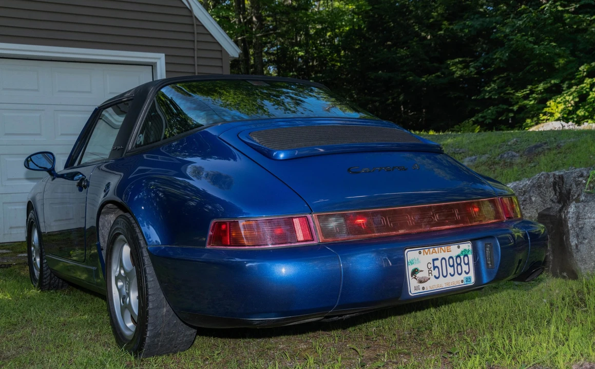 1992 Porsche 964 Carrera 4 - Image 9 of 31