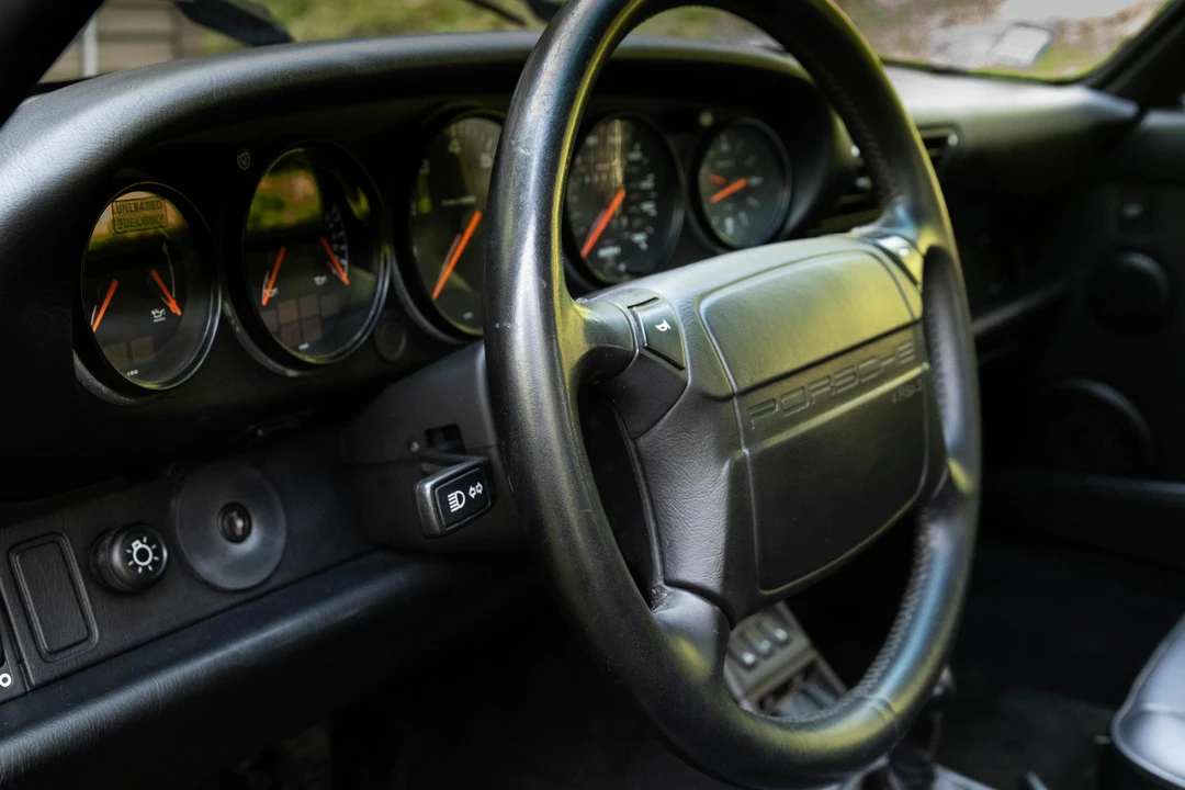 1992 Porsche 964 Carrera 4 - Image 22 of 31