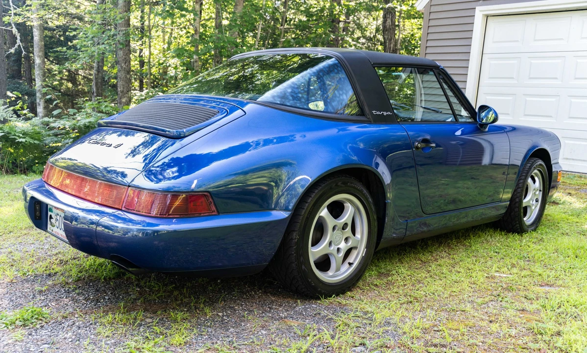 1992 Porsche 964 Carrera 4 - Image 15 of 31