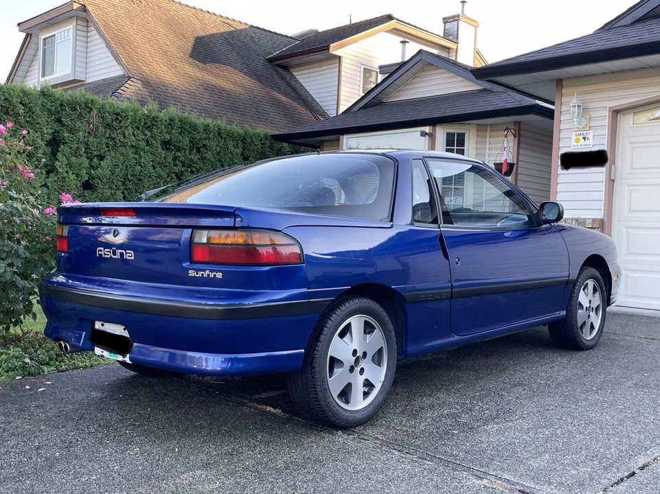 1993 Isuzu Impulse - Image 18 of 31