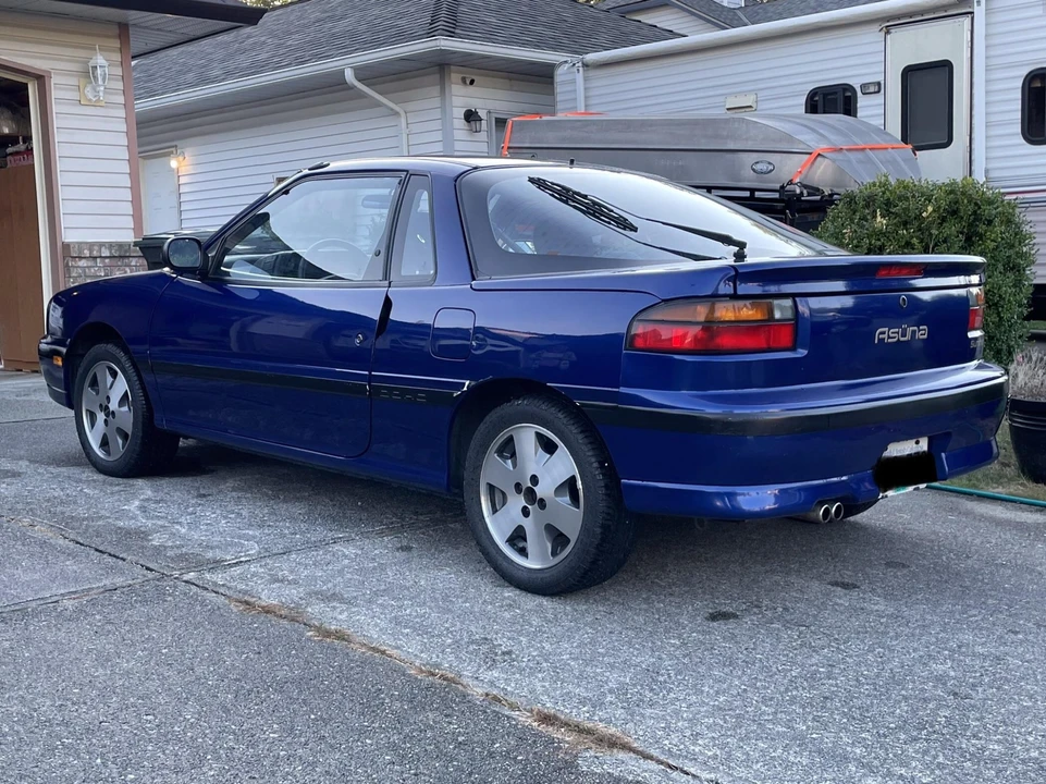 1993 Isuzu Impulse - Image 24 of 31