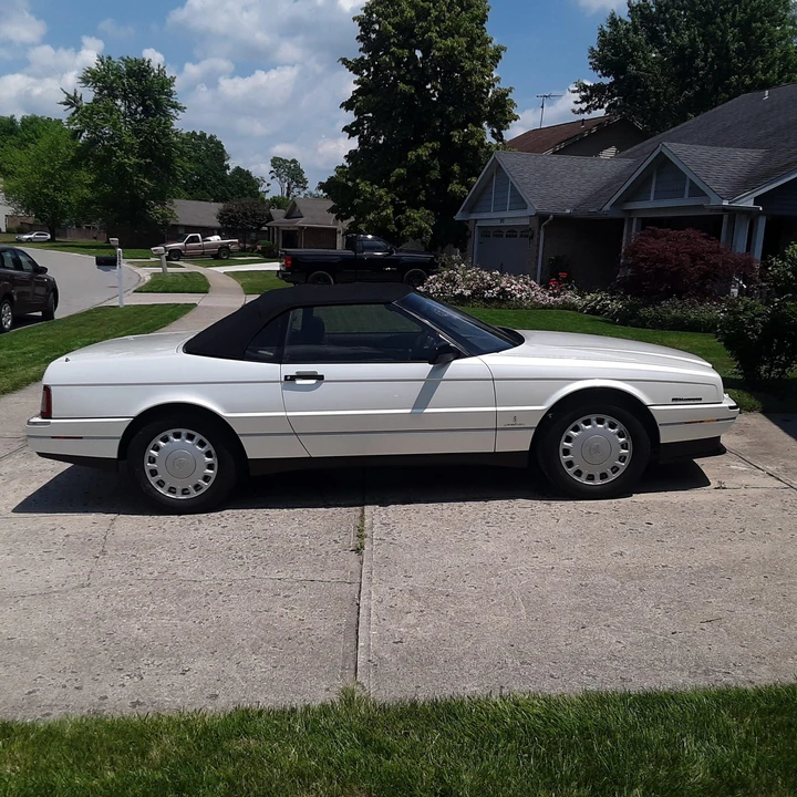 1993 Cadillac Allante - Image 11 of 31