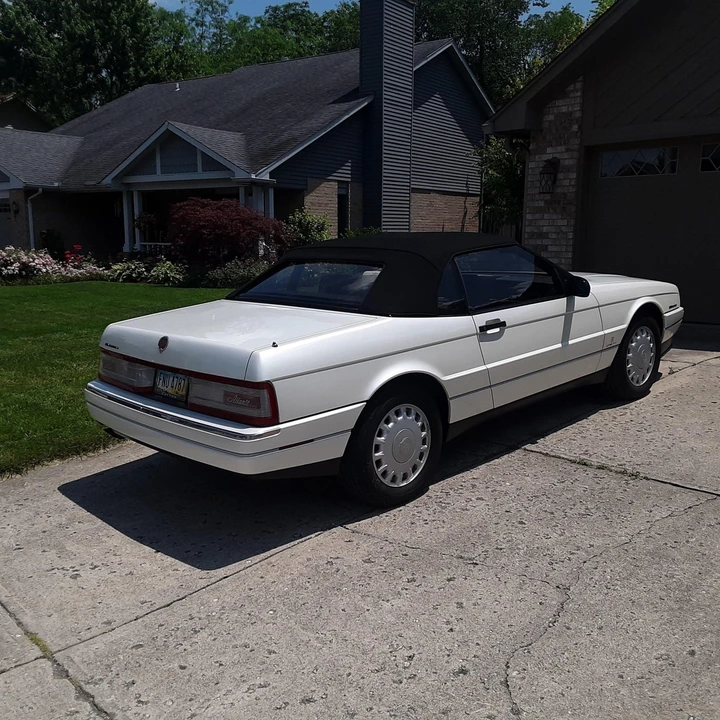 1993 Cadillac Allante - Image 9 of 31