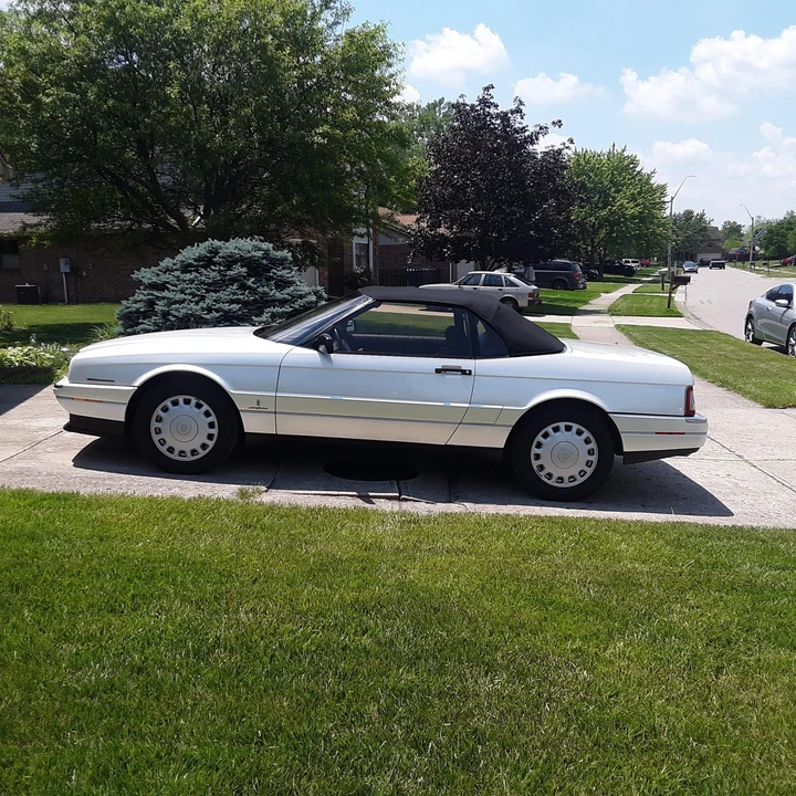 1993 Cadillac Allante - Image 5 of 31