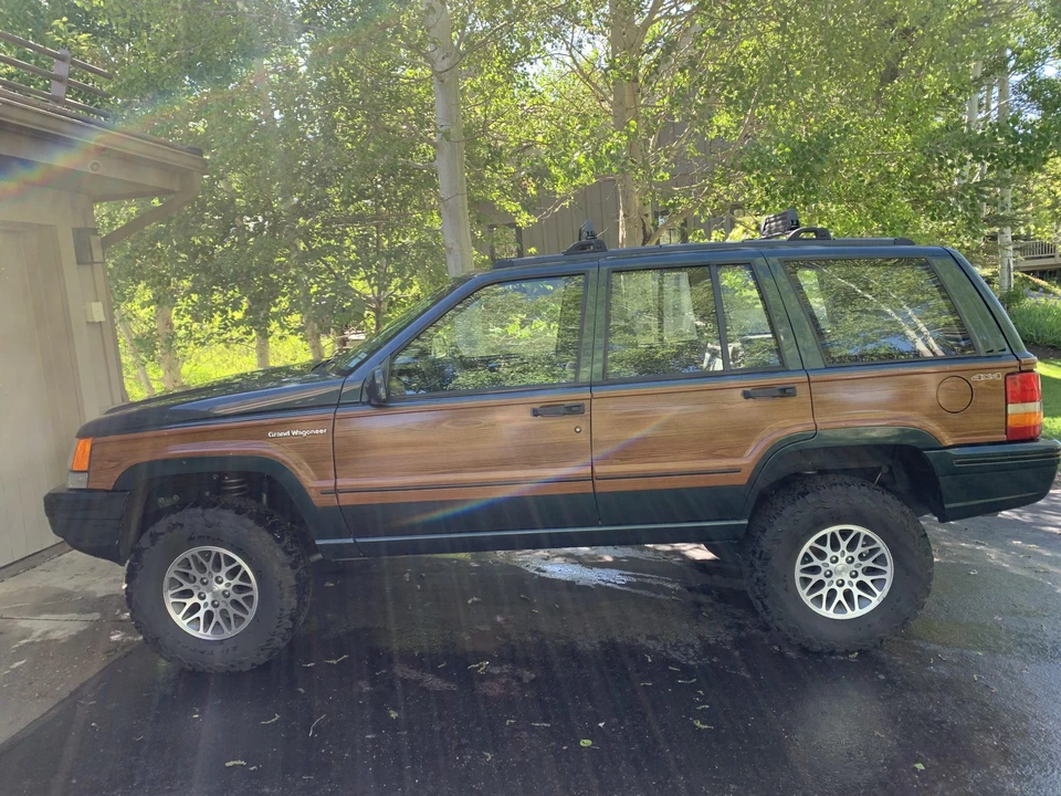 1993 Jeep ZJ Grand Wagoneer - Image 4 of 31