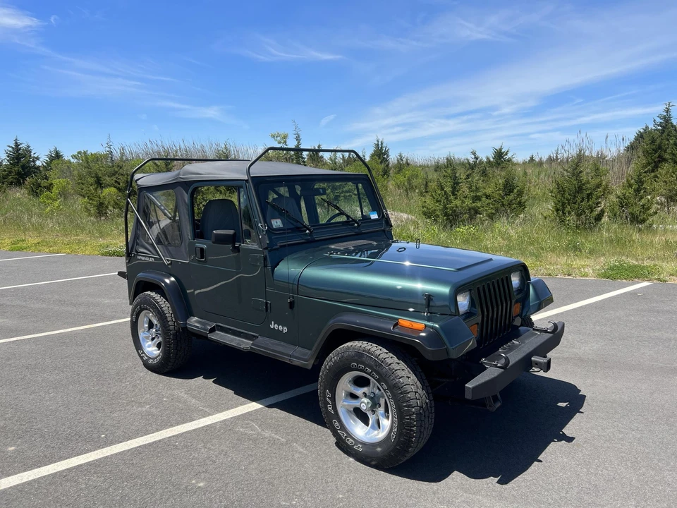 1993 Jeep YJ Wrangler - Image 15 of 31