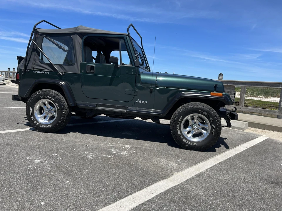 1993 Jeep YJ Wrangler - Image 20 of 31