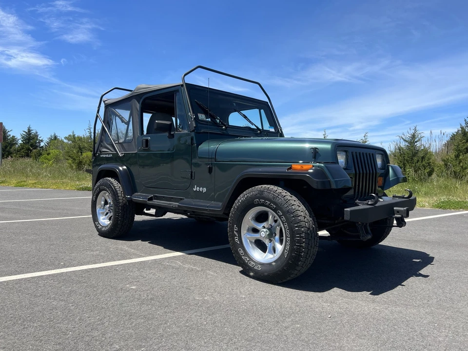 1993 Jeep YJ Wrangler - Image 17 of 31