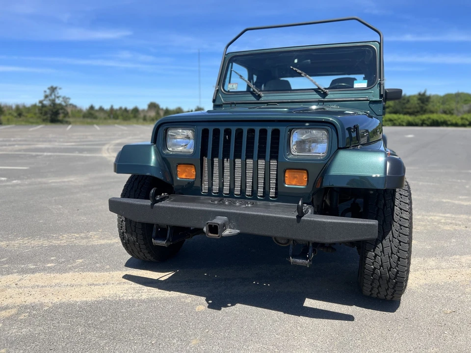 1993 Jeep YJ Wrangler - Image 6 of 31