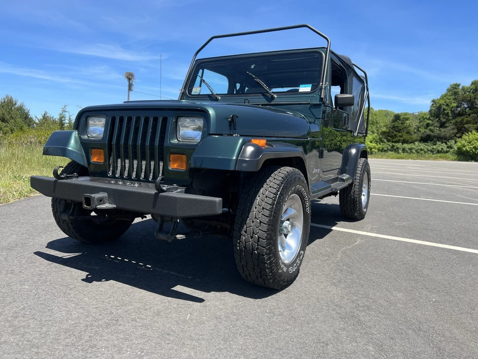 1993 Jeep YJ Wrangler - Image 4 of 31