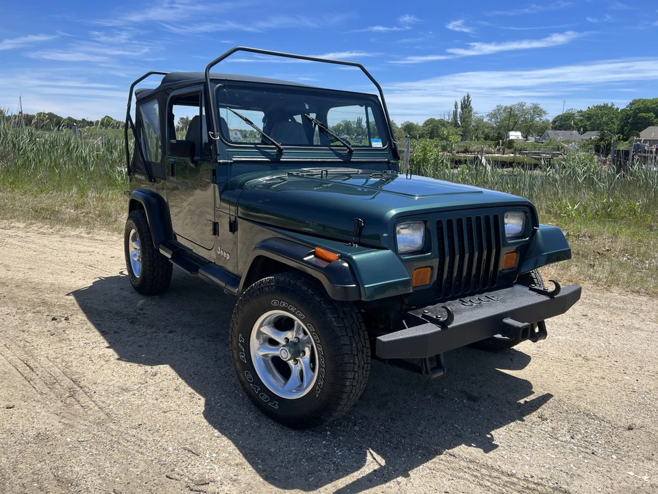 1993 Jeep YJ Wrangler - Image 13 of 31