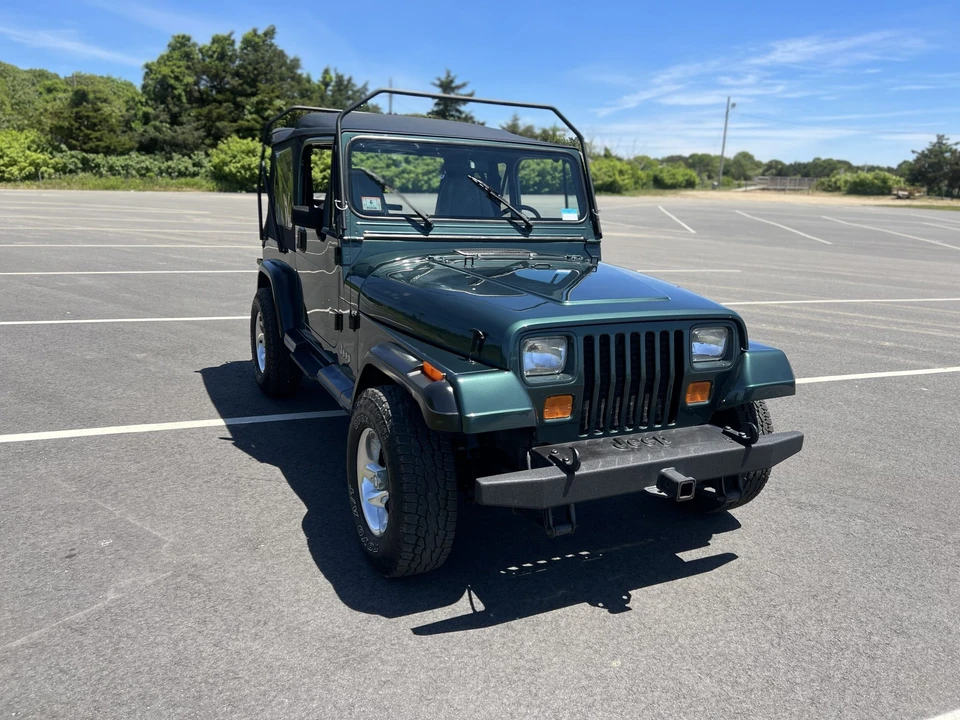 1993 Jeep YJ Wrangler - Image 12 of 31