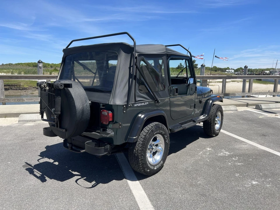 1993 Jeep YJ Wrangler - Image 29 of 31