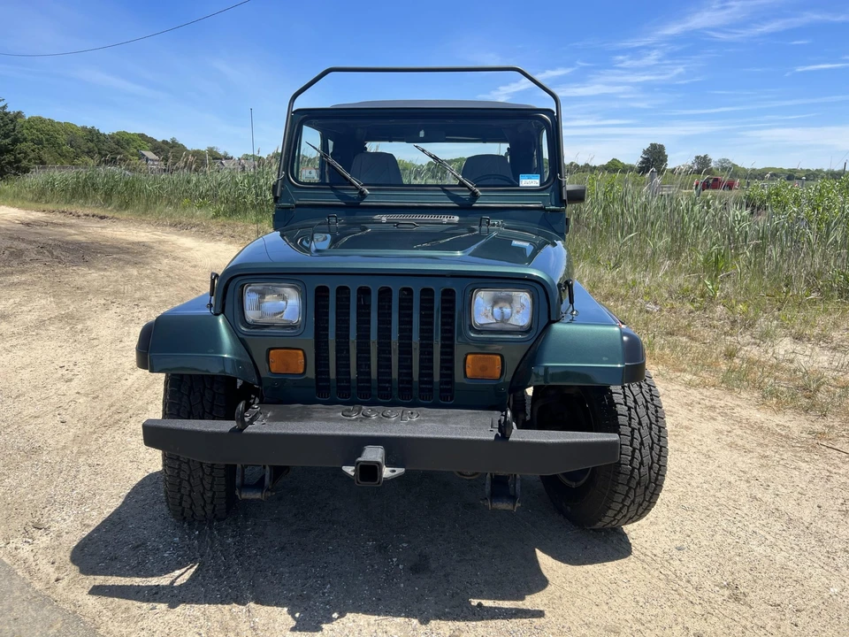 1993 Jeep YJ Wrangler - Image 8 of 31