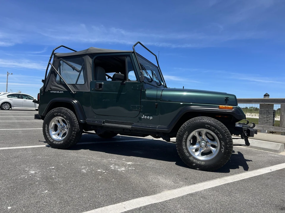 1993 Jeep YJ Wrangler - Image 19 of 31