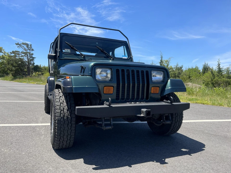 1993 Jeep YJ Wrangler - Image 11 of 31