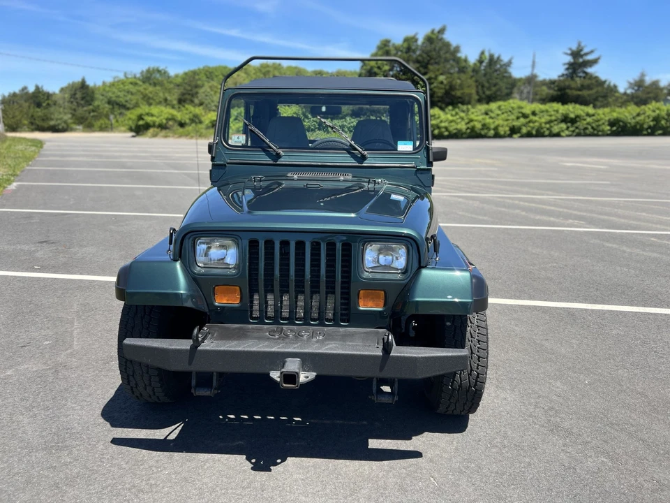1993 Jeep YJ Wrangler - Image 9 of 31