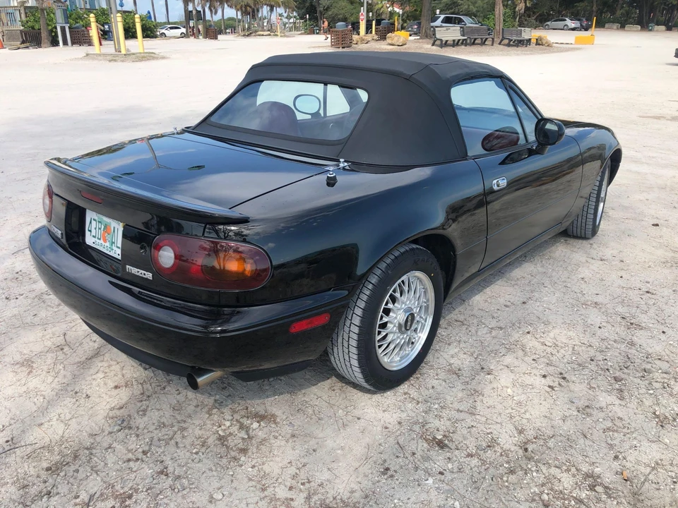 1993 Mazda NA MX-5 Miata - Image 25 of 31