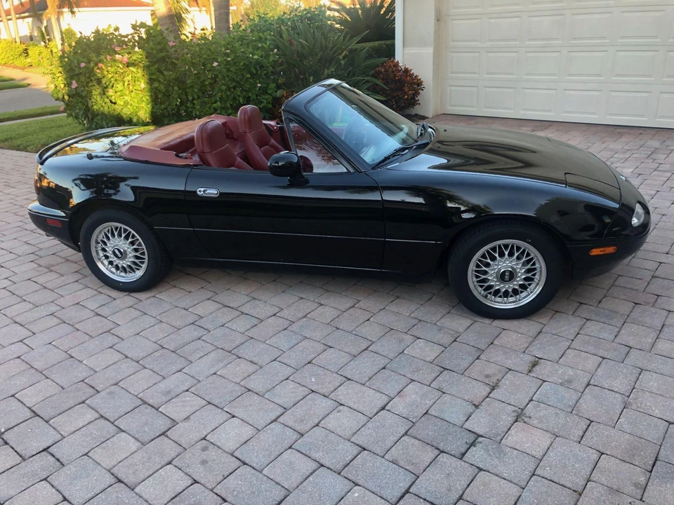 1993 Mazda NA MX-5 Miata - Image 16 of 31