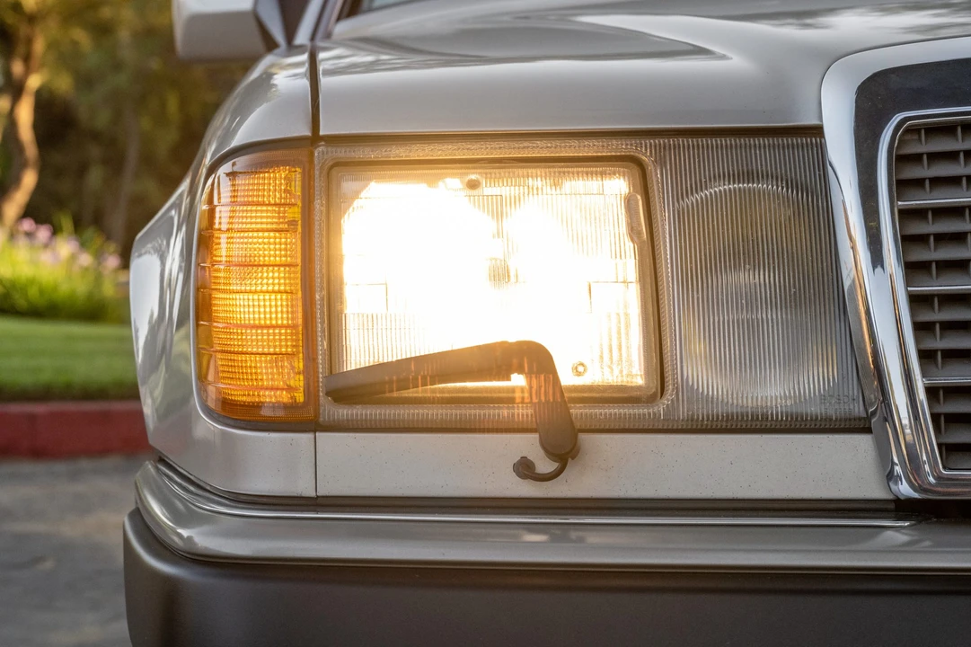 1993 Mercedes-Benz W124 E-Class - Image 19 of 31