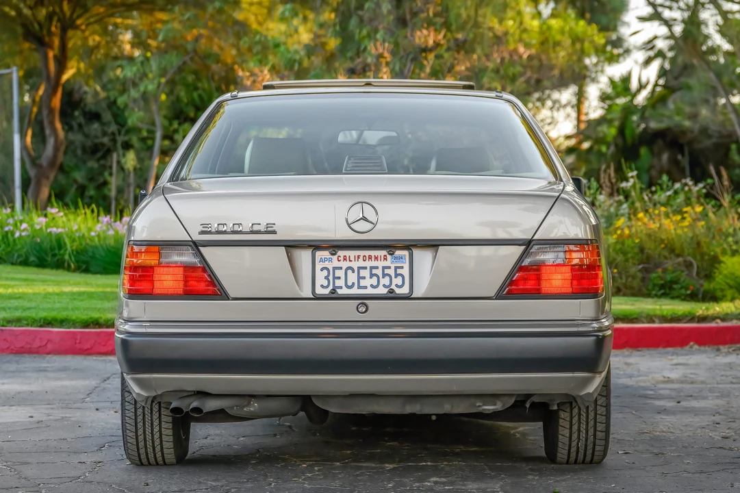 1993 Mercedes-Benz W124 E-Class - Image 6 of 31